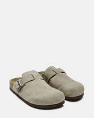 MEN'S WILDERR SLIDE AND SOCKS BUNDLE