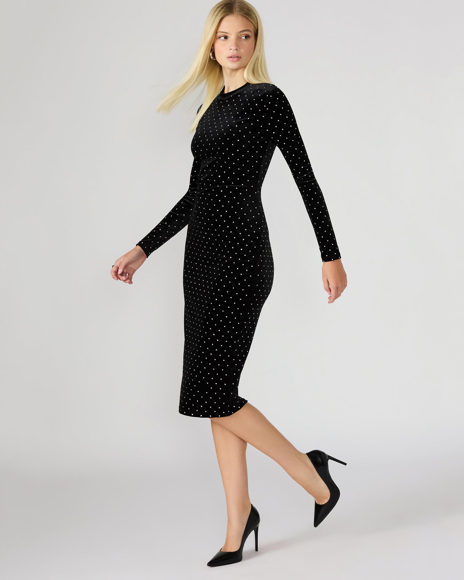 HAILEE STUDDED VELVET DRESS BLACK