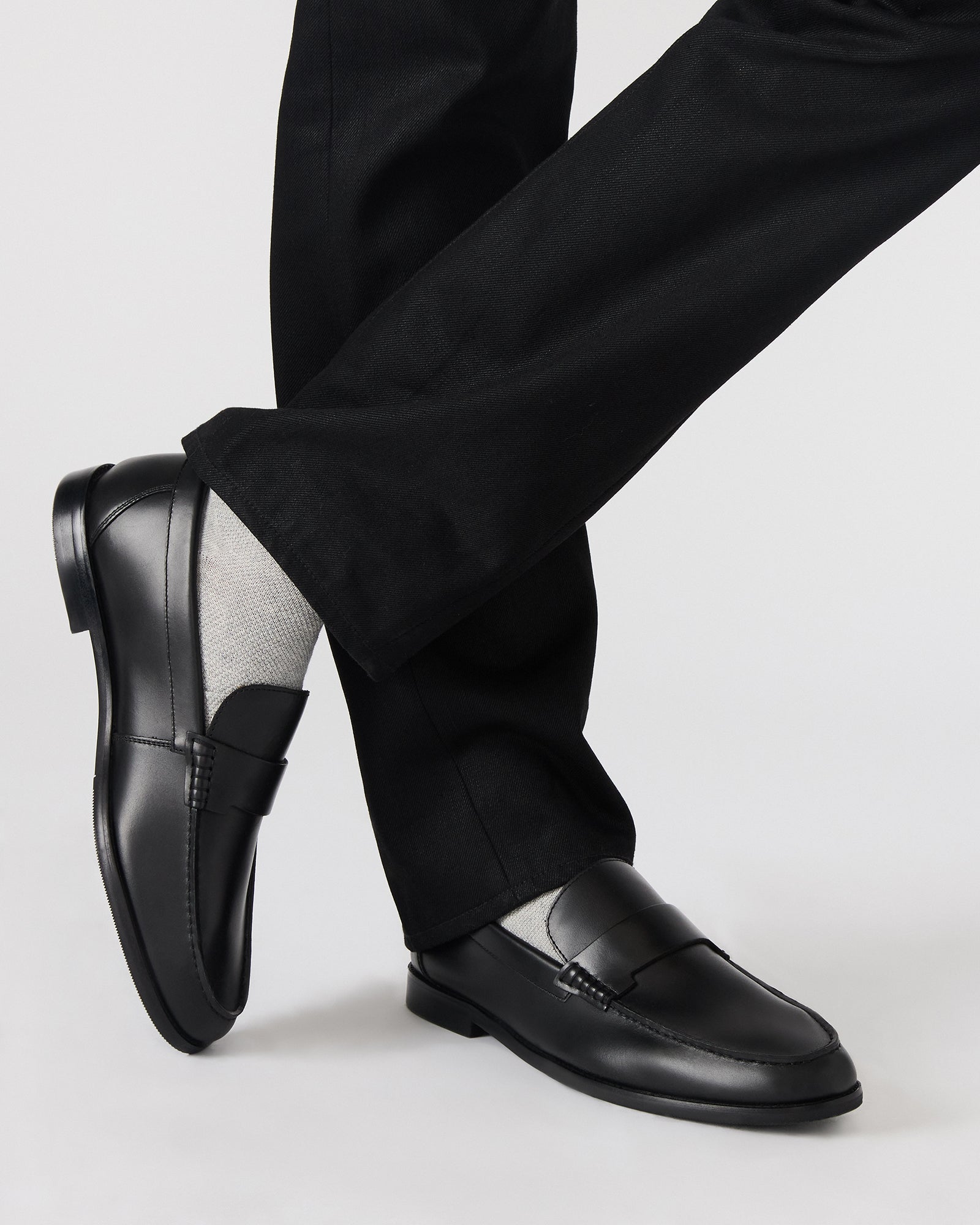 COLVER BLACK LEATHER