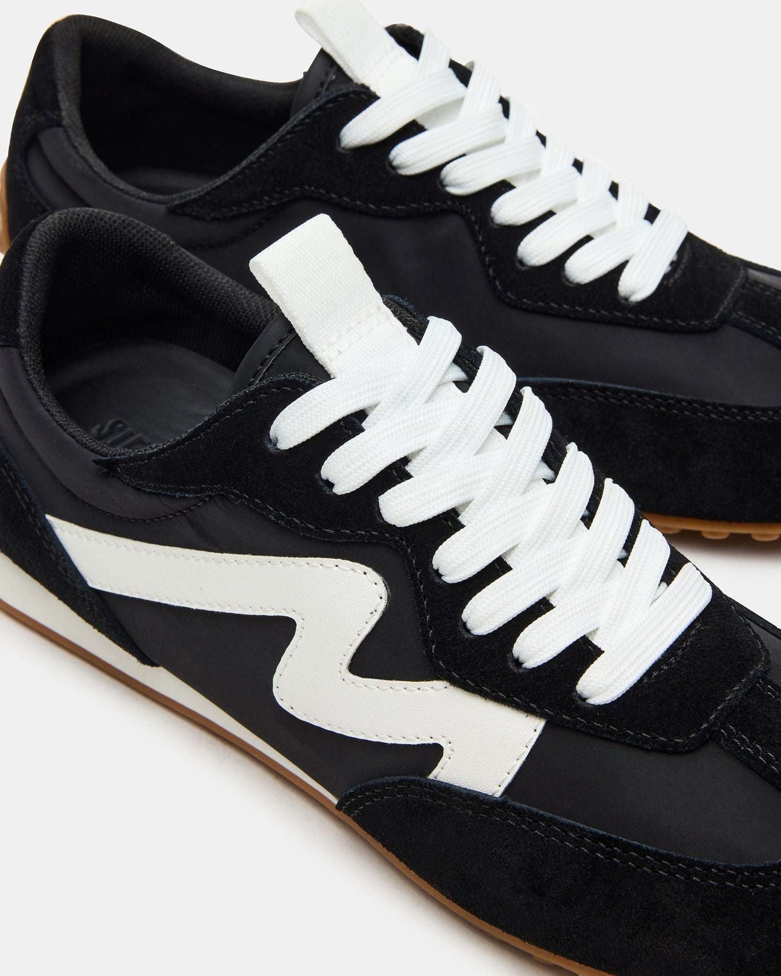 CASPER BLACK/WHITE