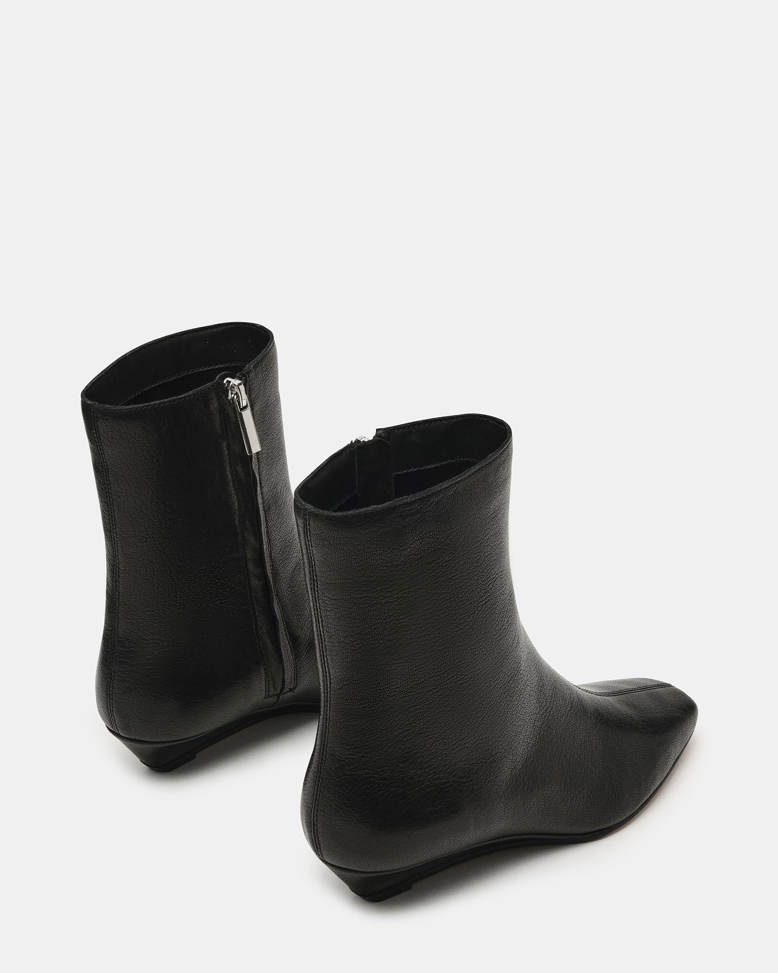 FLAIRE BLACK LEATHER