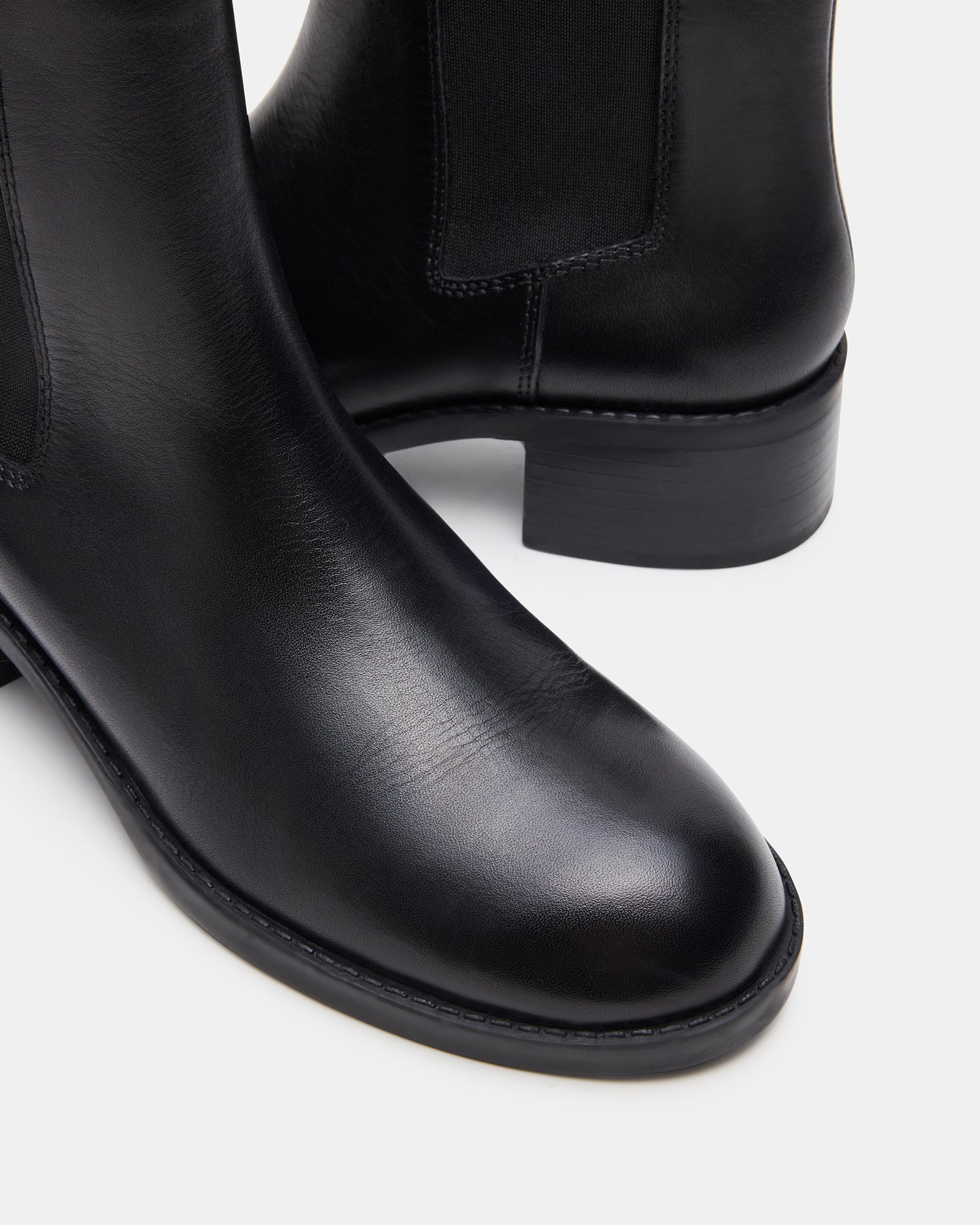 KAPLAN BLACK LEATHER
