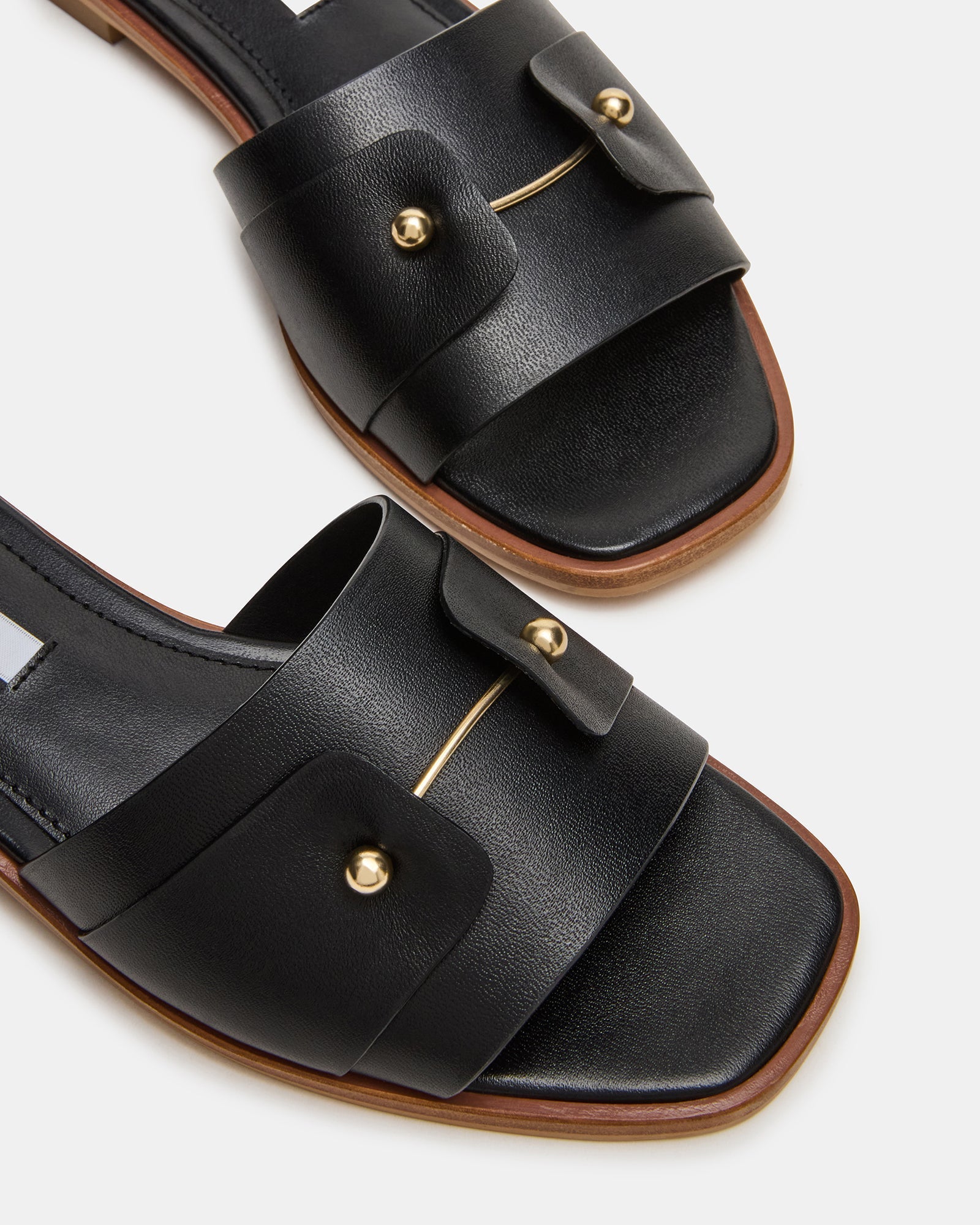 HASTEN BLACK LEATHER